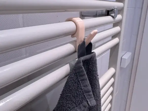 Adjustable Bathroom Radiator Hook