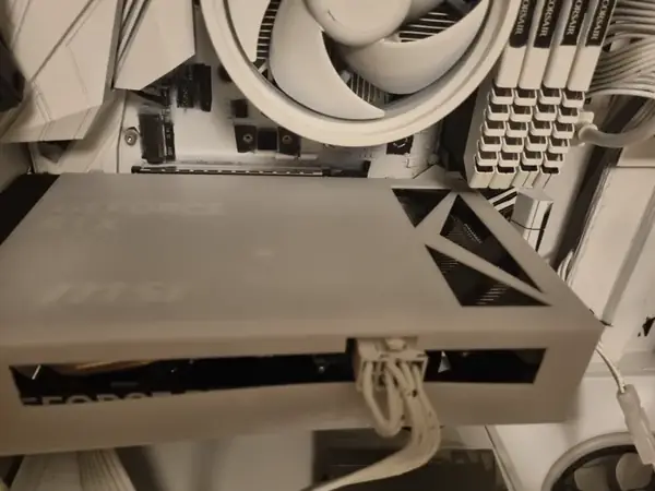RTX 5060 Shadows 2X OC White GPU Cover