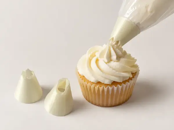 Piping Tips Set – 24 Nozzles for Cake Decorating