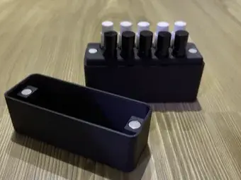 Magnetic Perfume Sample Travel Case (10 Vials)