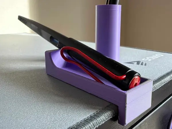 CapSnap – One-Handed Marker Cap Aid
